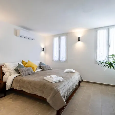 Torre Delle Rondini Apartment Isolabona