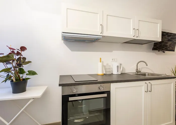 Torre Delle Rondini Apartment *