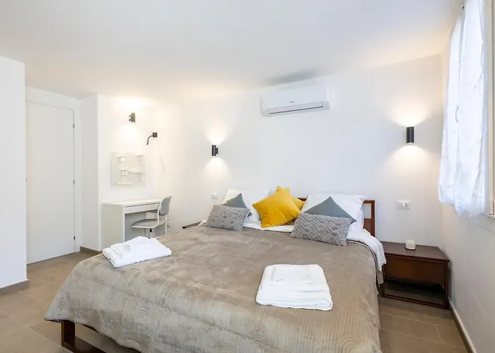 Torre Delle Rondini Apartment *